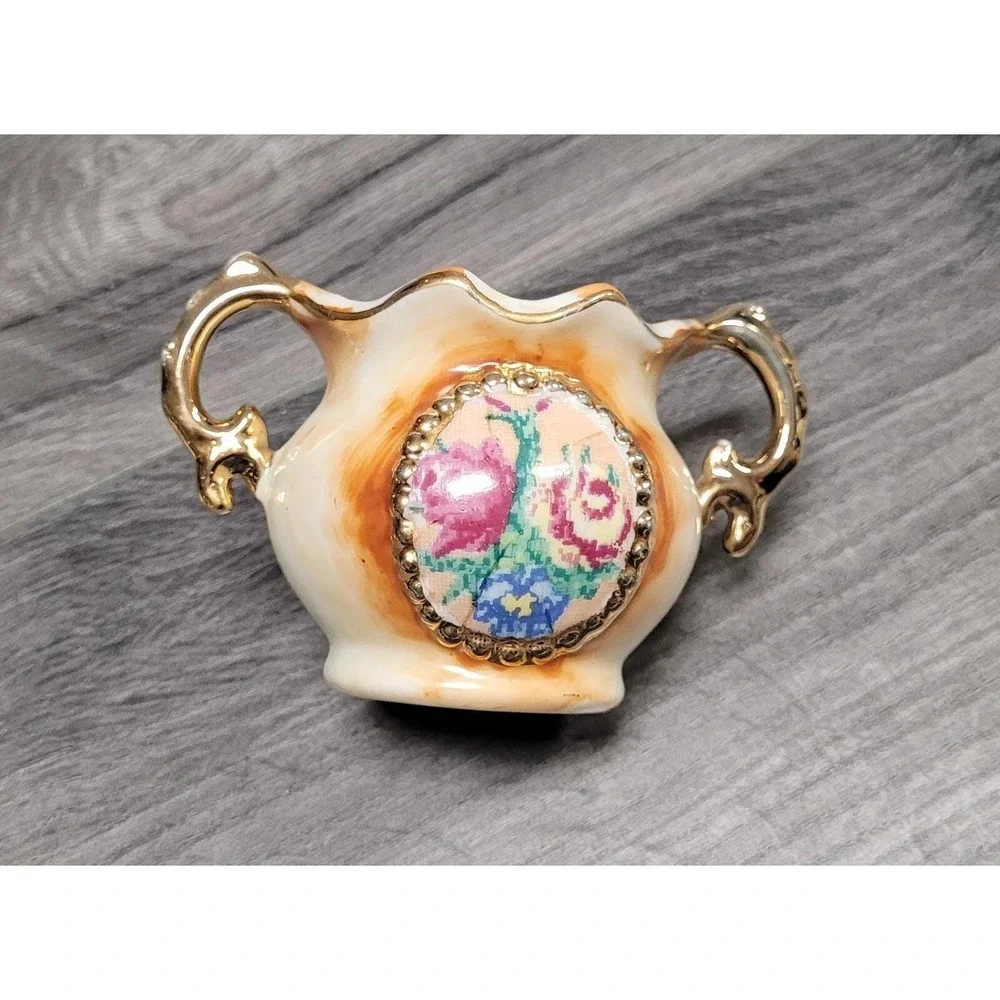 Vintage Enesco Sugar Dish With Lid Floral/Flower Pattern
